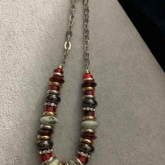 Beautiful beaded necklace. Approx. 10” long - Picture 2 of 6
